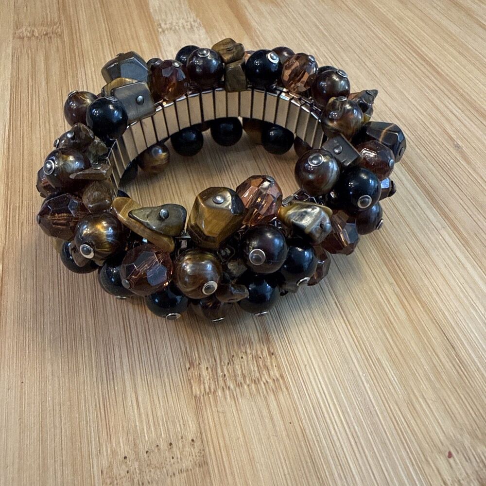 CHOCOLATE BROWN BEAD BANGLE ON ELASTIC SILVER BRACELET UNBRANDED